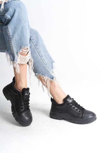 JANE Bağcıklı Ortopedik Taban Kadın Sneaker Spor Ayakkabı CST - Siyah JANE Bağcıklı Ortopedik Taban Kadın Sneaker Spor Ayakkabı CST - Siyah