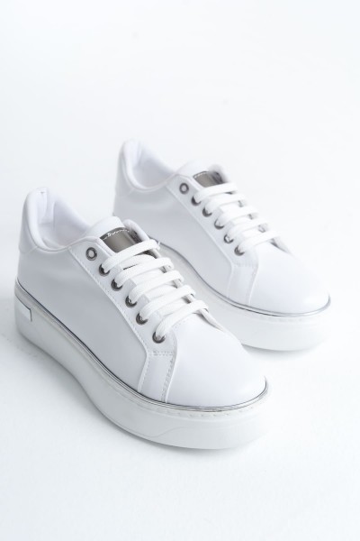 MINA Bağcıklı Ortopedik Taban Kadın Sneaker Spor Ayakkabı CBT - Beyaz/Gümüş MINA Bağcıklı Ortopedik Taban Kadın Sneaker Spor Ayakkabı CBT - Beyaz/Gümüş